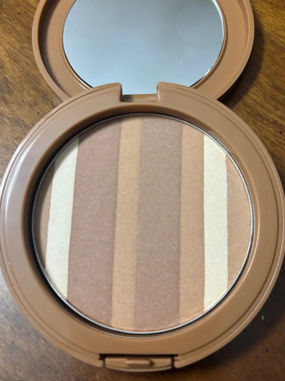 Belle Beauty Bronzer Compact in - Tuscan Sun